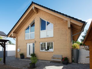 Blockhaus Rheinglück von Fullwood Wohnblockhaus Ausbauhaus ab 160000€, Blockhaus Außenansicht 3