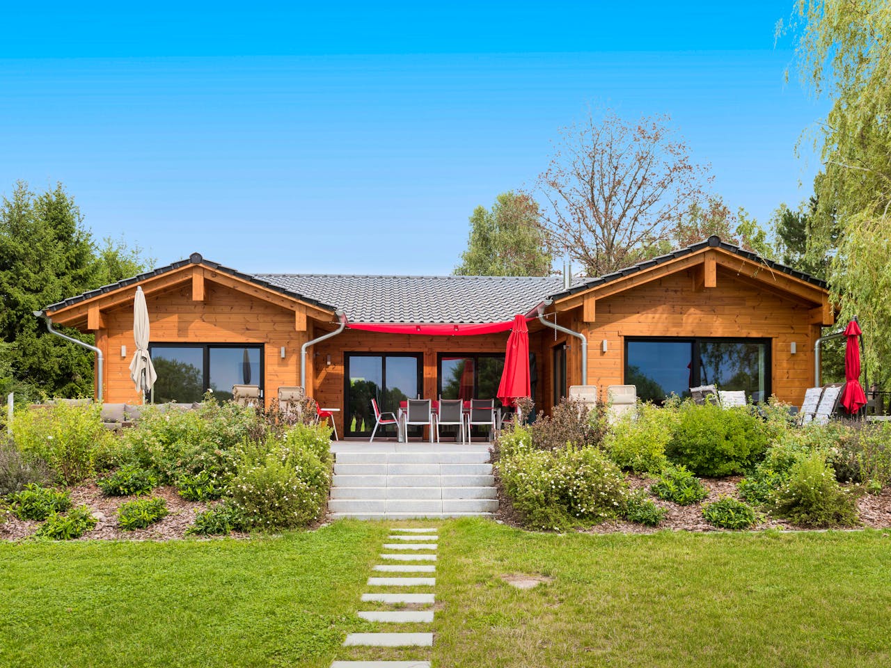 Blockhaus Seeblick von Fullwood Wohnblockhaus Ausbauhaus ab 390000€, Bungalow Außenansicht 1