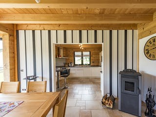 Blockhaus Wiesengrund von Fullwood Wohnblockhaus Bausatzhaus ab 320000€, Blockhaus Innenansicht 5