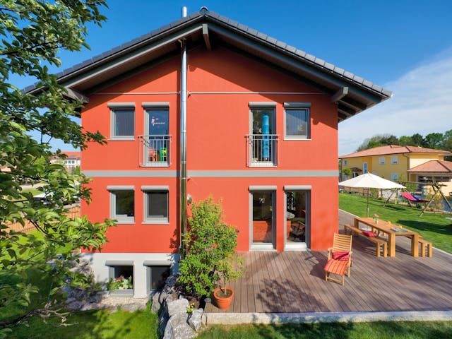 Fertighaus Ghersburg von Regnauer Hausbau Schlüsselfertig ab 325960€, Satteldach-Klassiker Außenansicht 3