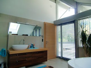 Fertighaus Glasvilla von TIROLIA, Stadtvilla Innenansicht 4