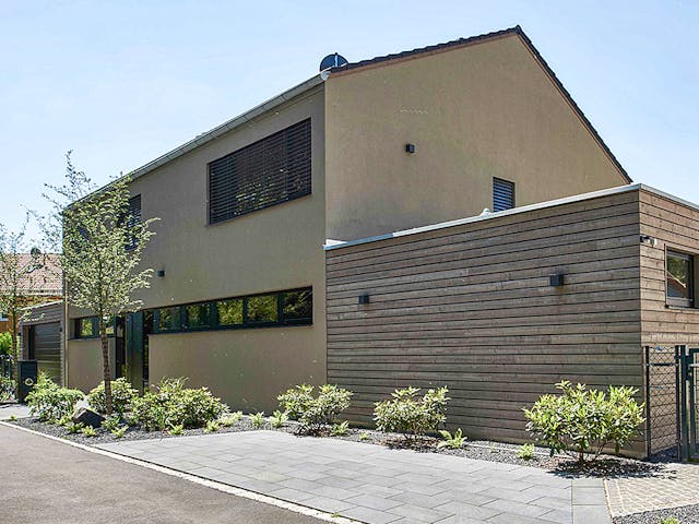 Fertighaus Das Architektenhaus B53 von GRUBER.HAUS, Satteldach-Klassiker Außenansicht 2