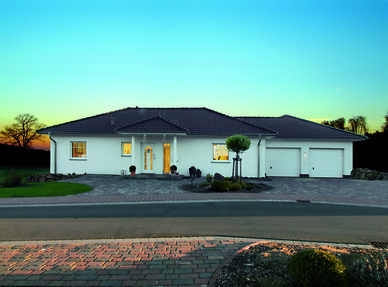 Haus mit Doppelgarage
