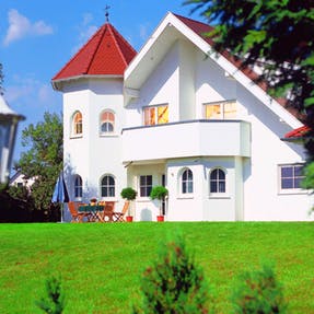 Haus mit Turm