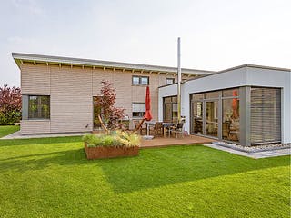 Fertighaus Bungalow mit stilvollen Finessen von Hausbau Heggemann Schlüsselfertig ab 300000€, Bungalow Außenansicht 3