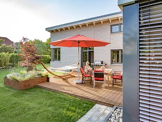 Fertighaus Bungalow mit stilvollen Finessen von Hausbau Heggemann Schlüsselfertig ab 300000€, Bungalow Außenansicht 6