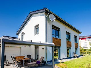 Fertighaus Passivhaus mit familiären Touch von Hausbau Heggemann Schlüsselfertig ab 450000€, Außenansicht 2