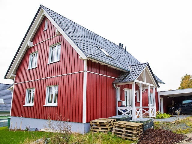 Fertighaus Rotes Schwedenhaus in Ostercappeln von Hausbau Heggemann Schlüsselfertig ab 410000€, Außenansicht 3