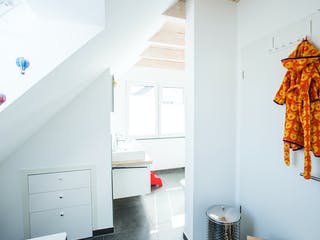 Fertighaus Sonnenhaus in Osnabrück von Hausbau Heggemann Schlüsselfertig ab 500000€, Satteldach-Klassiker Innenansicht 7