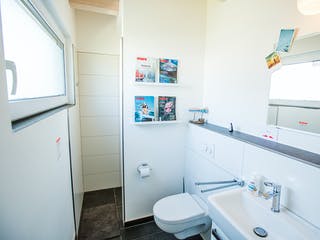 Fertighaus Sonnenhaus in Osnabrück von Hausbau Heggemann Schlüsselfertig ab 500000€, Satteldach-Klassiker Innenansicht 8