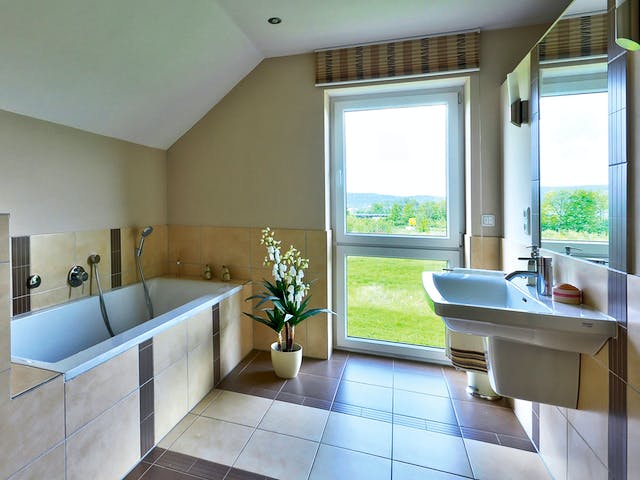 Massivhaus Leipzig von HELMA MASSIVHAUS Schlüsselfertig ab 420900€, Satteldach-Klassiker Innenansicht 4