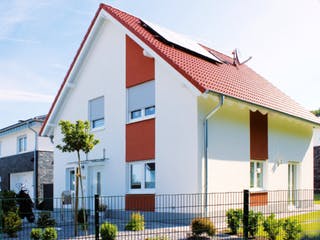 Massivhaus Brügge von HELSTI Massivhaus Schlüsselfertig ab 241000€, Satteldach-Klassiker Außenansicht 1