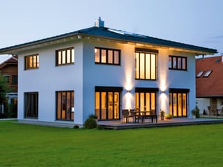Fertighaus Hochburg von Regnauer Hausbau Schlüsselfertig ab 354660€, Stadtvilla Außenansicht 4