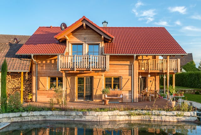 Nachhaltiges Holzhaus in Blockbauweise