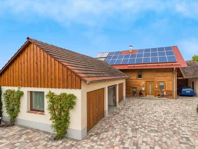 Blockhaus B138 Görlitz von Frammelsberger R. Ingenieur-Holzbau, Blockhaus Außenansicht 3