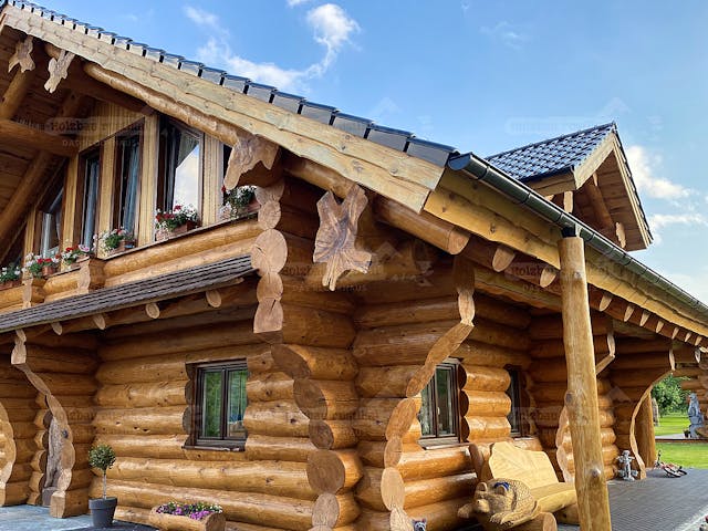 Blockhaus Blockhaus Montreal von Holzbau rustikal - Blockhäuser Bausatzhaus ab 211680€, Satteldach-Klassiker Außenansicht 3