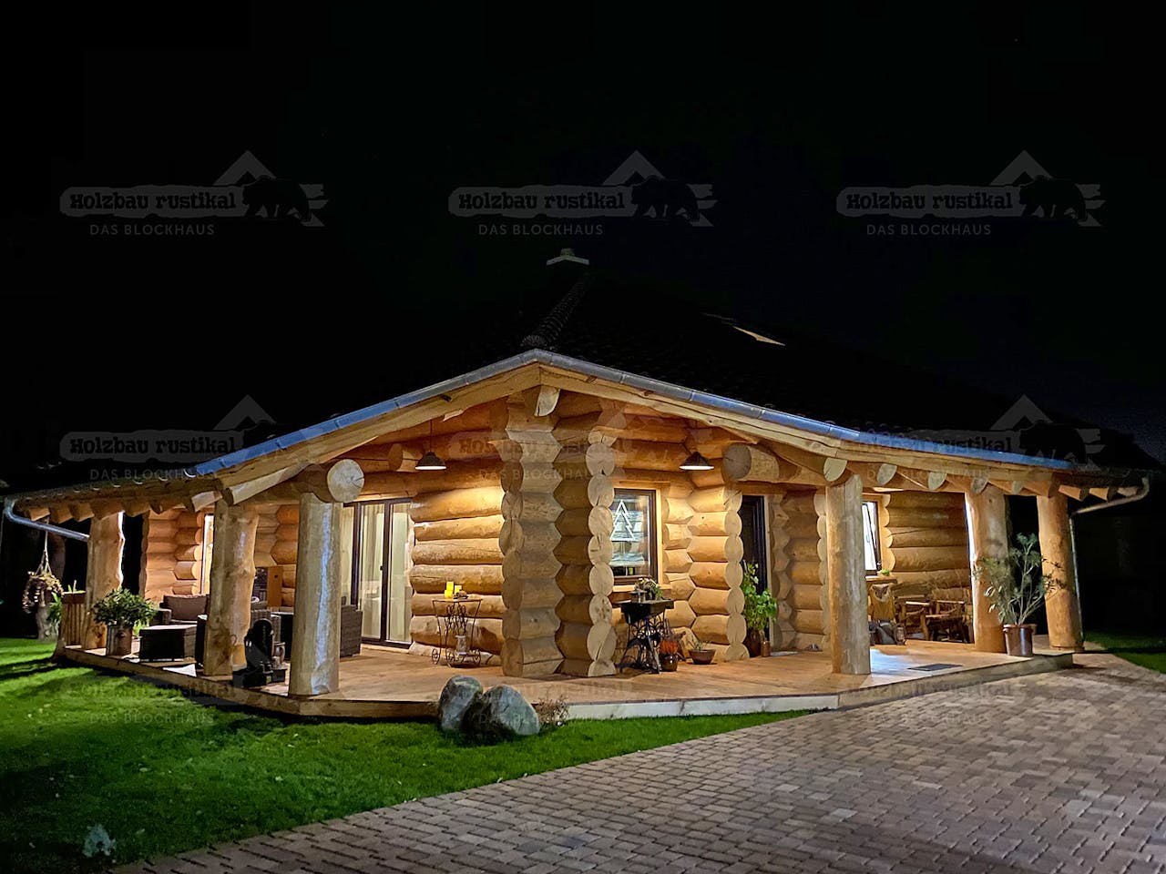 Blockhaus Blockhaus Potsdam von Holzbau rustikal - Blockhäuser Bausatzhaus ab 158175€, Blockhaus Außenansicht 1