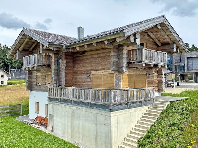 Blockhaus Blockhaus Schöneberg von Holzbau rustikal - Blockhäuser Bausatzhaus ab 254975€, Blockhaus Außenansicht 1 Blockhaus Blockhaus Schöneberg von Holzbau rustikal - Blockhäuser Bausatzhaus ab 254975€, Blockhaus Außenansicht 1