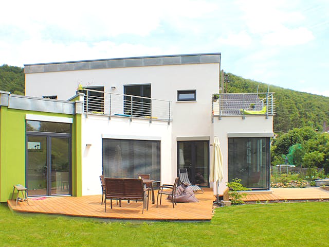 Fertighaus Homestory 101 von LEHNER HAUS Schlüsselfertig ab 315250€, Satteldach-Klassiker Außenansicht 1 Fertighaus Homestory 101 von LEHNER HAUS Schlüsselfertig ab 315250€, Satteldach-Klassiker Außenansicht 1