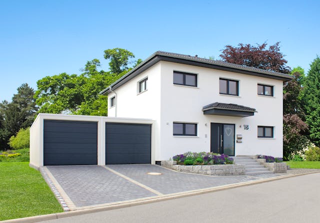 Stadtvilla mit Doppelgarage von Lehner Haus