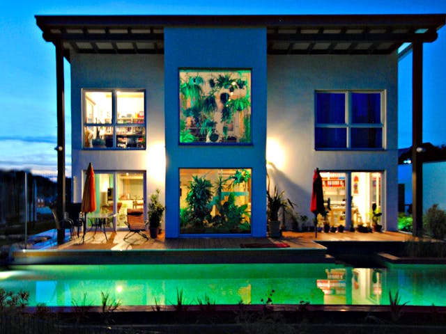 Fertighaus Homestory 359 von LEHNER HAUS Schlüsselfertig ab 456950€, Satteldach-Klassiker Außenansicht 1