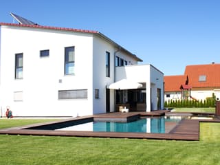 Fertighaus Homestory 43 von Lehner Haus Schlüsselfertig ab 455000€, Satteldach-Klassiker Außenansicht 3