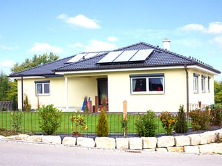 Fertighaus Homestory 429 von Lehner Haus, Bungalow Außenansicht 2