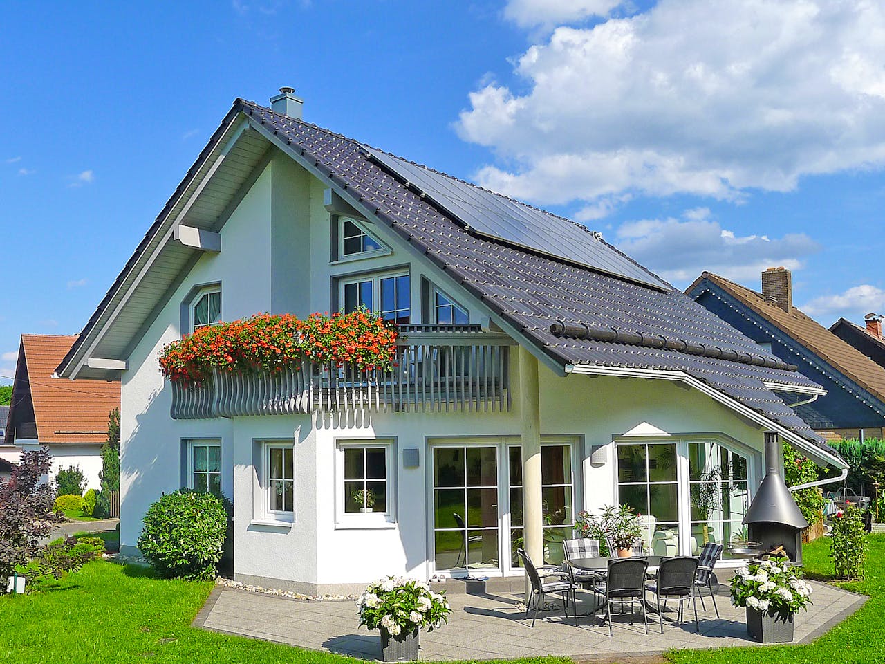Massivhaus Susi III von HSE Massivhaus Schlüsselfertig ab 277940€, Satteldach-Klassiker Außenansicht 1