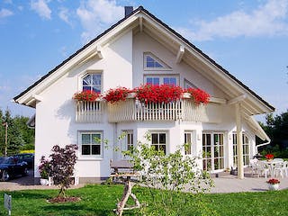 Massivhaus Susi III von HSE Massivhaus Schlüsselfertig ab 277940€, Satteldach-Klassiker Außenansicht 3