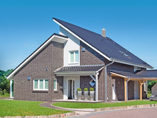 Massivhaus VarioVision 155 von HSE Massivhaus Schlüsselfertig ab 355170€, Pultdachhaus Außenansicht 1