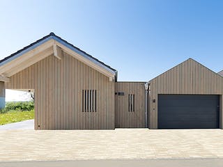 Fertighaus Alpenblick von Huber Holzbau, Satteldach-Klassiker Außenansicht 4