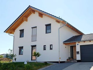 Fertighaus Himmelreich von Huber Holzbau, Satteldach-Klassiker Außenansicht 3