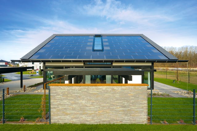 Energiesparhaus mit Solardach