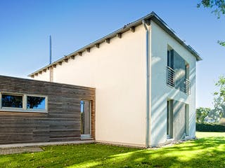 Fertighaus Schwarzatal von Hunoldhaus, Pultdachhaus Außenansicht 4