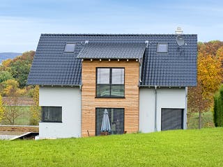 Fertighaus Tännreisig von Hunoldhaus, Satteldach-Klassiker Außenansicht 3