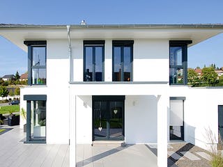 Fertighaus Umpfen von Hunoldhaus, Stadtvilla Außenansicht 2