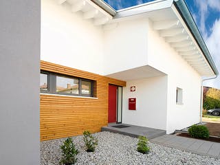 Fertighaus Wurzelbergfarmde von Hunoldhaus, Pultdachhaus Außenansicht 3