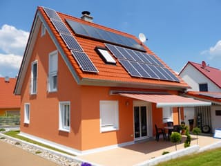 Massivhaus ICON 3.01 von Dennert Massivhaus Schlüsselfertig ab 153218€, Satteldach-Klassiker Außenansicht 1