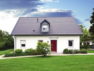 Massivhaus ICON 4.01 von Dennert Massivhaus Schlüsselfertig ab 180334€, Satteldach-Klassiker Außenansicht 2