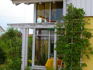 Fertighaus Igling von Holzhaus Rosskopf Schlüsselfertig ab 479000€, Satteldach-Klassiker Außenansicht 5