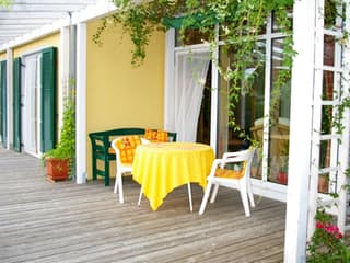 Fertighaus Igling von Holzhaus Rosskopf Schlüsselfertig ab 479000€, Satteldach-Klassiker Außenansicht 7