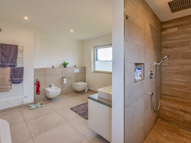 Fertighaus Jubiläumshaus Stadtvilla mit Zeltdach von Holz & Dach Living Ausbauhaus ab 284499€, Stadtvilla Innenansicht 5