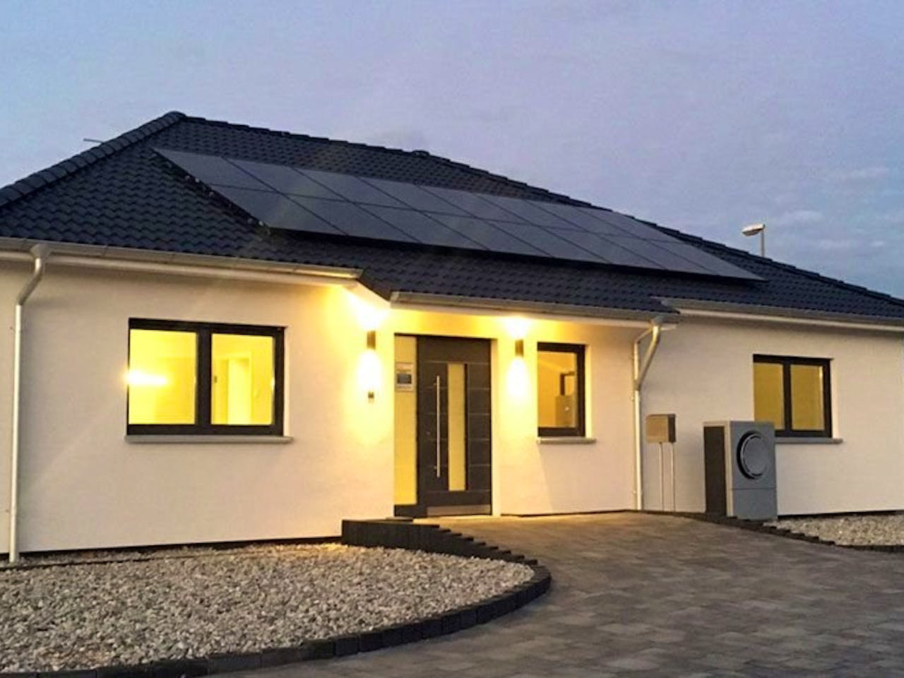 Fertighaus Musterhaus Kaiserslautern von ScanHaus Marlow, Außenansicht 1