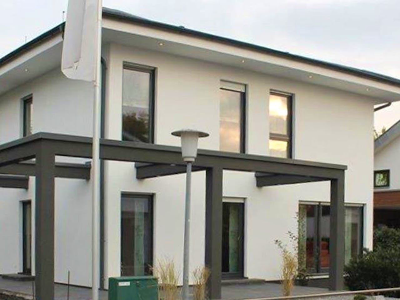 Fertighaus SOLUTION Mannheim von Living Fertighaus, Außenansicht 1