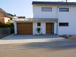 Fertighaus Ingmar von Holzhaus Rosskopf Schlüsselfertig ab 449000€, Satteldach-Klassiker Außenansicht 5