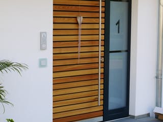 Fertighaus Ingmar von Holzhaus Rosskopf Schlüsselfertig ab 449000€, Satteldach-Klassiker Außenansicht 6