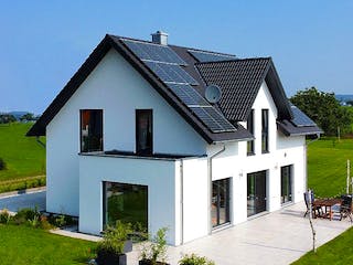 Fertighaus Modernes Landhaus mit Erker von ISOWOODHAUS, Satteldach-Klassiker Außenansicht 1