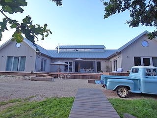 Fertighaus Johnsen - Haus 5 von Johnsen Zimmerei & Hausbau Schlüsselfertig ab 900000€, Bungalow Außenansicht 3