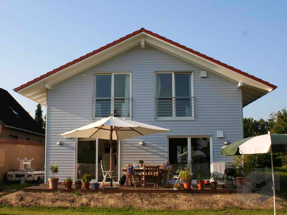 Julia 3 (KfW-Effizienzhaus 40) von Dammann-Haus Außenansicht