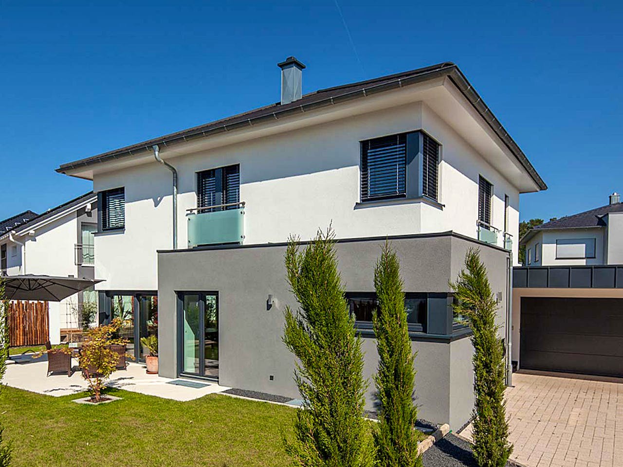 Massivhaus Illner von KBS Bau, Stadtvilla Außenansicht 1